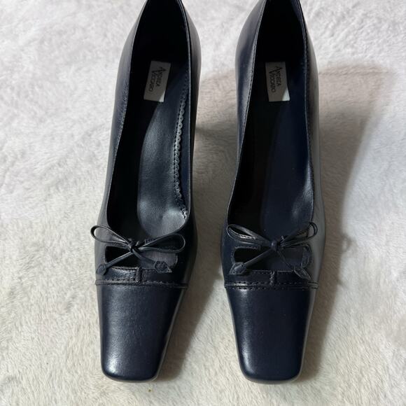 Y2K Leather Square Toe Midnight Navy Kitten Heels Shoes 8 Bow 2000s Preppy - Picture 2 of 4